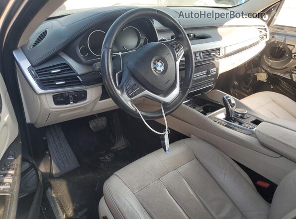 5UXKU0C51G0F92427 2016 BMW X6 Silver Widok deski rozdzielczej