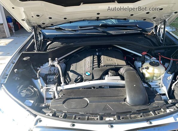 5UXKU0C59K0S97422 2019 BMW X6 White Вид салону спереду