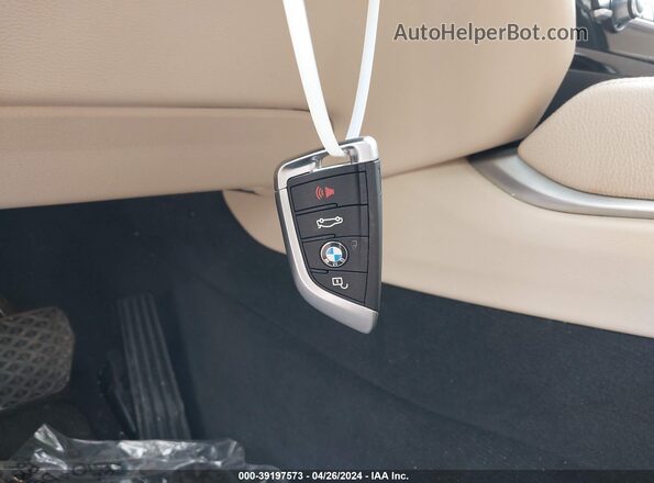 5UXKU2C39H0X47346 2017 BMW X6 Black Vista del salpicadero