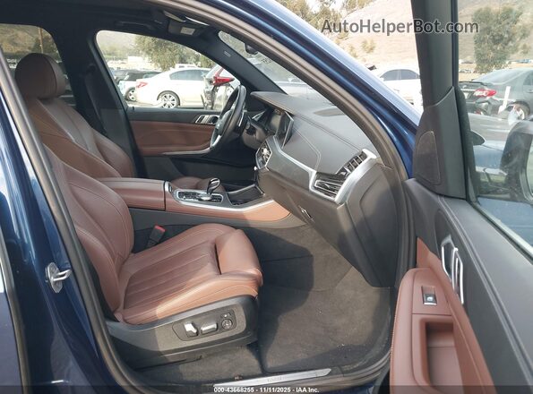 5UXTA6C09N9L13543 2022 BMW X5 Blue Вид салону спереду