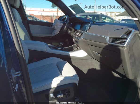 5UXTA6C0XP9R03012 2023 BMW X5 Blue Вид салону спереду