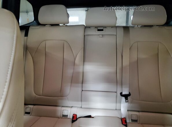 5UXTR9C50JLC72774 2018 BMW X3 White Vista de los asientos traseros