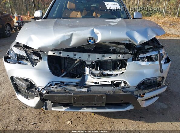 5UXTY5C03M9F01031 2021 BMW X3 Silver Widok z przodu