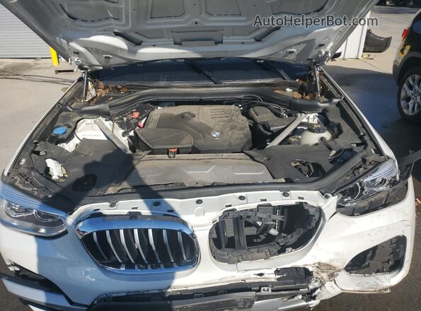 5UXTY5C07L9B80528 2020 BMW X3 White Engine compartment view
