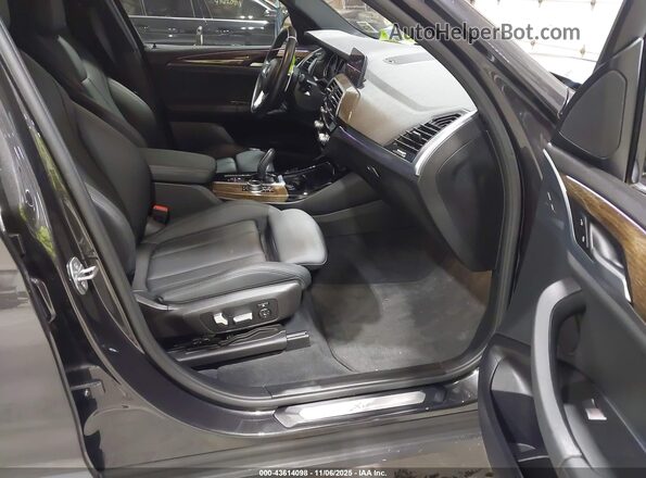 5UXTY5C08L9C46102 2020 BMW X3 Gray Vista interior delantera