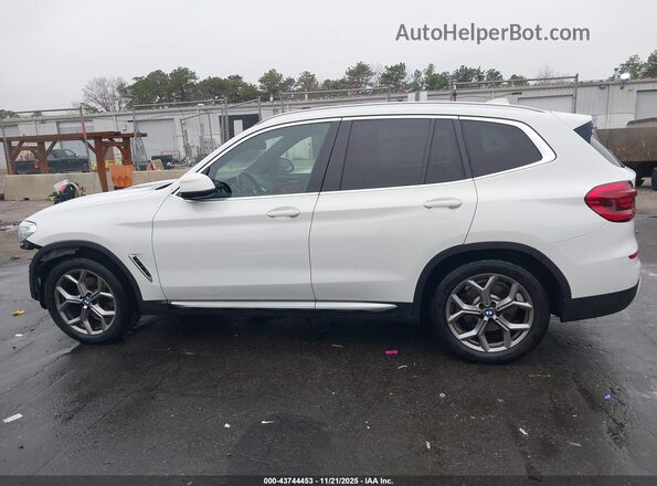 5UXTY5C09M9F37502 2021 BMW X3 White Панорамний вид салону 360°