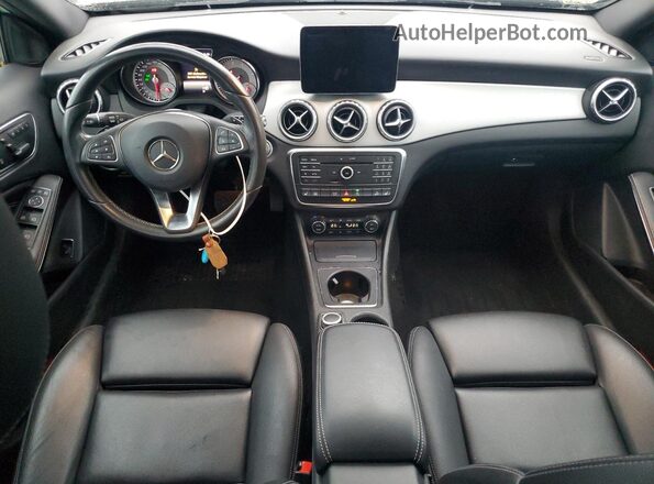 5UXUJ3C54KLG53568 2019 BMW X4 Белый Вид панели приборов