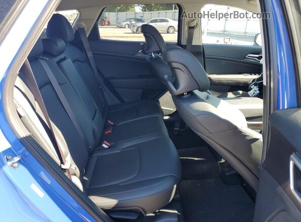 5XYK33DF6TG347413 2026 KIA SPORTAGE Blue Widok wnętrza z tyłu