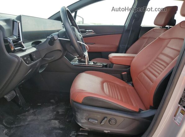 5XYK53AF5PG131007 2023 KIA SPORTAGE Gray Widok wnętrza z przodu