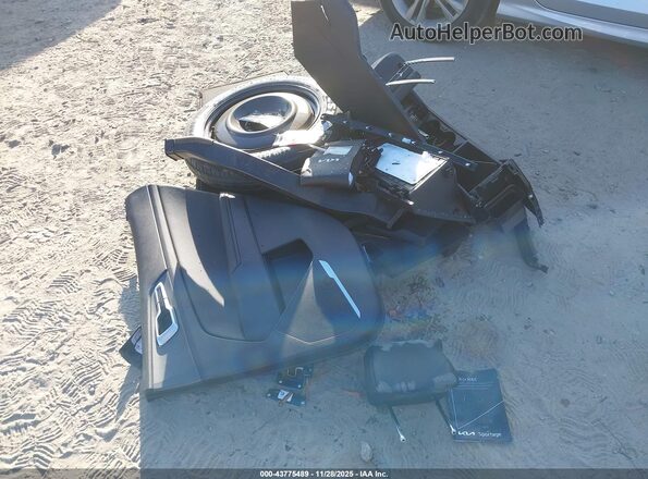5XYK6CDF0TG380057 2026 KIA SPORTAGE Gray წინა პანელის ხედი