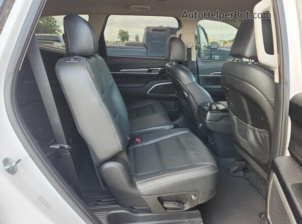 5XYP2DHCXNG212355 2022 KIA TELLURIDE White Vista interior trasera