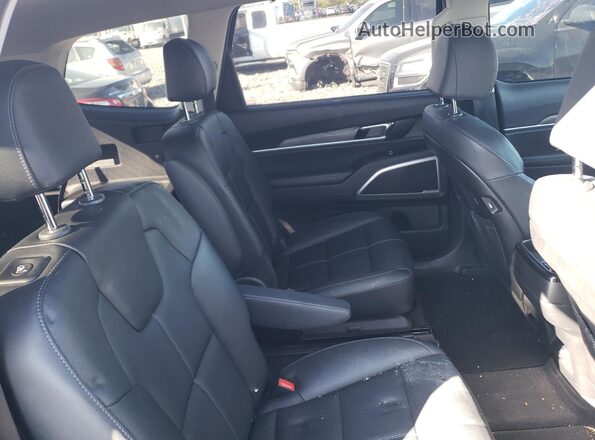 5XYP34HC2NG240017 2022 KIA TELLURIDE Black Widok wnętrza z tyłu