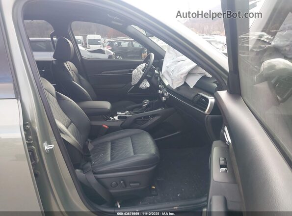 5XYP3DGC1SG580207 2025 KIA TELLURIDE Зеленый Вид салона спереди