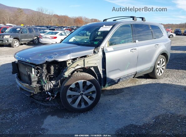 5XYP3DHC7NG228414 2022 KIA TELLURIDE Серебряный Передняя левая четверть