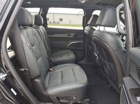 5XYP5DGC2RG475356 2024 KIA TELLURIDE Black Rear interior view
