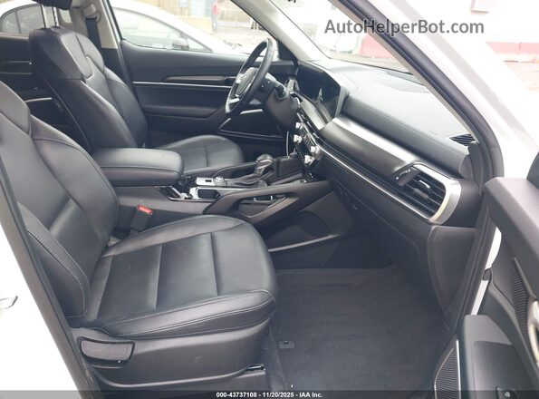 5XYP6DGC0RG518587 2024 KIA TELLURIDE White Front interior view