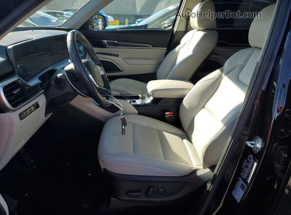 5XYP6DGC2RG533026 2024 KIA TELLURIDE Черный Вид салона спереди