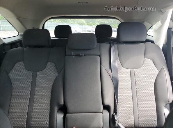 5XYRG4LC7PG217985 2023 KIA SORENTO Silver Vista de los asientos traseros