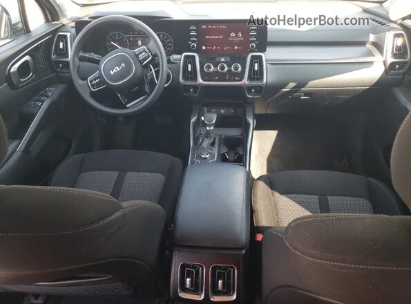 5XYRG4LC8NG131646 2022 KIA SORENTO White Vista del salpicadero