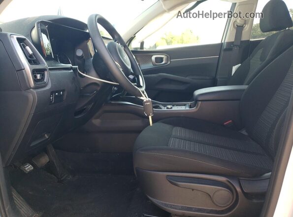 5XYRG4LC8NG131646 2022 KIA SORENTO White Vista interior delantera