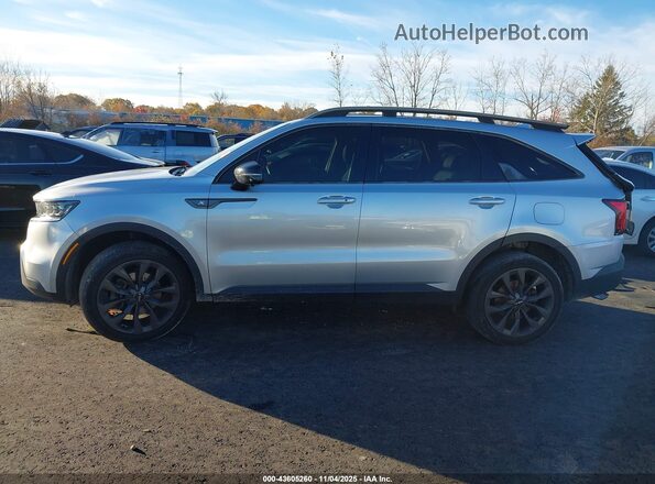 5XYRKDLF2NG075258 2022 KIA SORENTO Silver Սալոնի 360 աստիճան տեսք