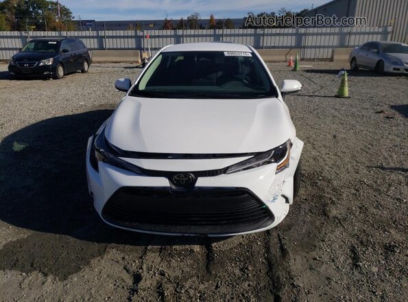 5YFB4MDE2TP371407 2026 TOYOTA LL White Front view