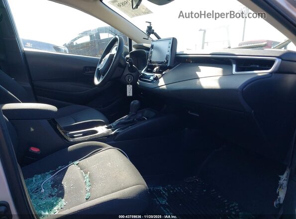 5YFEPMAEXNP276041 2022 TOYOTA LL Silver Front interior view