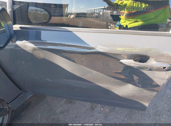 5YFP4MCE1RP208909 2024 TOYOTA LL Gray Вид спереду