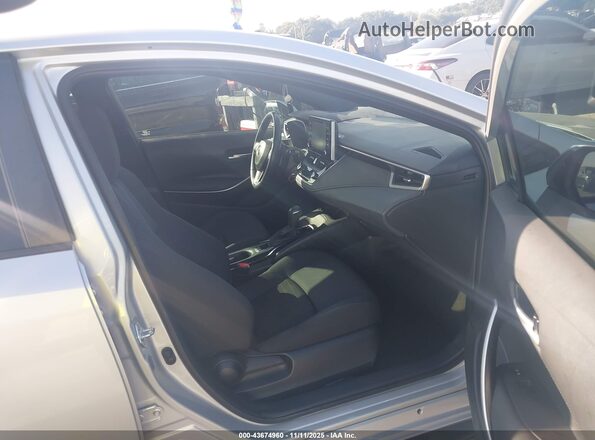 5YFS4RCE4LP035952 2020 TOYOTA LL Silver Front interior view
