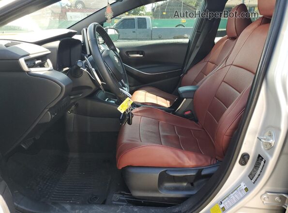 5YFS4RCE9LP052682 2020 TOYOTA LL Silver Вид салону спереду