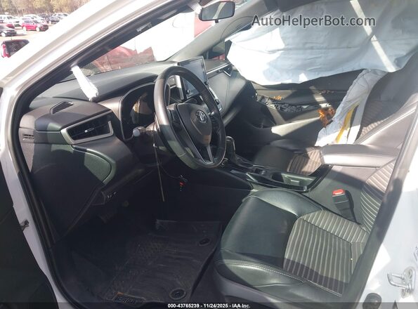 5YFT4MCE8NP134445 2022 TOYOTA LL White Вид салону спереду