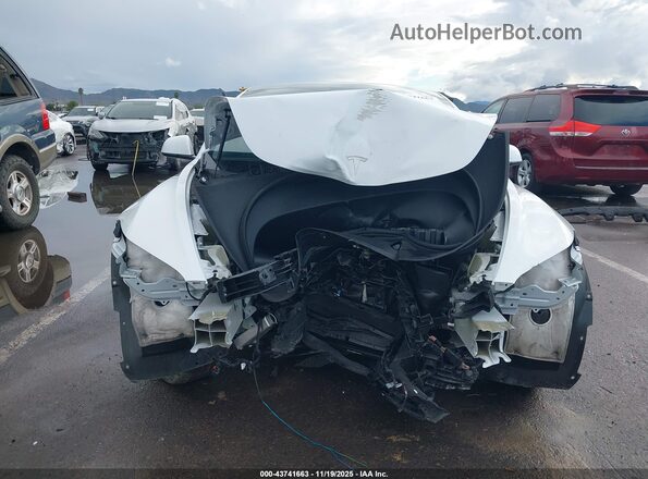 5YJ3E1EA5RF830803 2024 TESLA MODEL 3 White Widok z przodu
