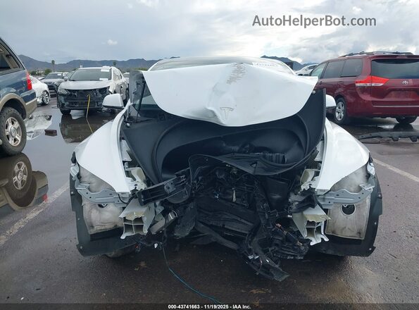 5YJ3E1EA5RF830803 2024 TESLA MODEL 3 White Widok deski rozdzielczej