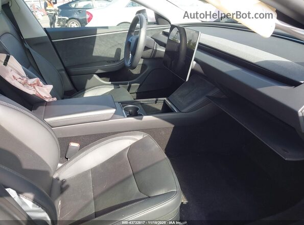 5YJ3E1EB0RF824254 2024 TESLA MODEL 3 Pink Widok wnętrza z przodu