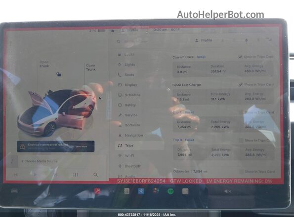 5YJ3E1EB0RF824254 2024 TESLA MODEL 3 Pink Widok tylnych siedzeń