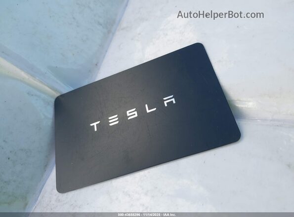 5YJ3E1EB1NF228113 2022 TESLA MODEL 3 White Առջևի վահանակի տեսք