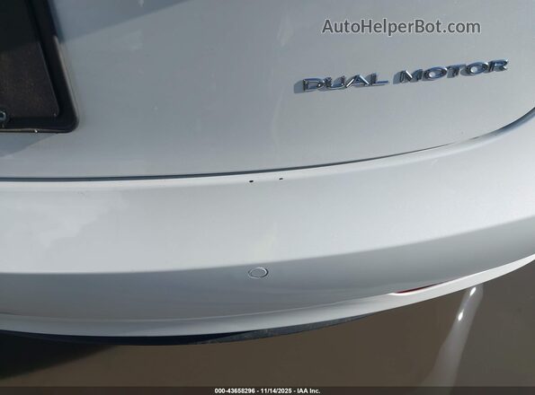 5YJ3E1EB1NF228113 2022 TESLA MODEL 3 White Դիմացի տեսք