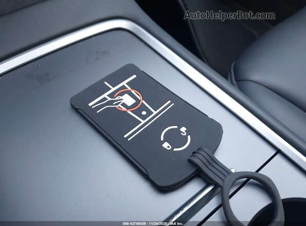 5YJ3E1EB1NF326901 2022 TESLA MODEL 3 White Вид панелі приладів