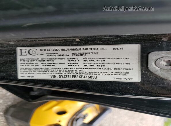 5YJ3E1EB2KF415033 2019 TESLA MODEL Black Engine compartment view