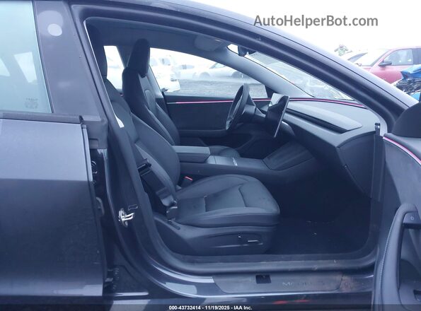 5YJ3E1EB2RF736726 2024 TESLA MODEL 3 Gray წინა სალონის ხედი