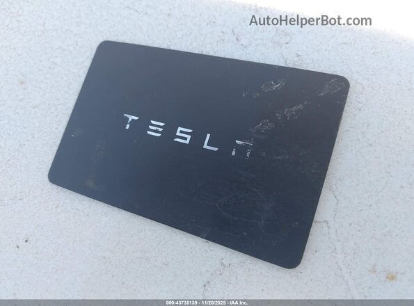 5YJ3E1EB3NF246922 2022 TESLA MODEL 3 Белый Вид панели приборов
