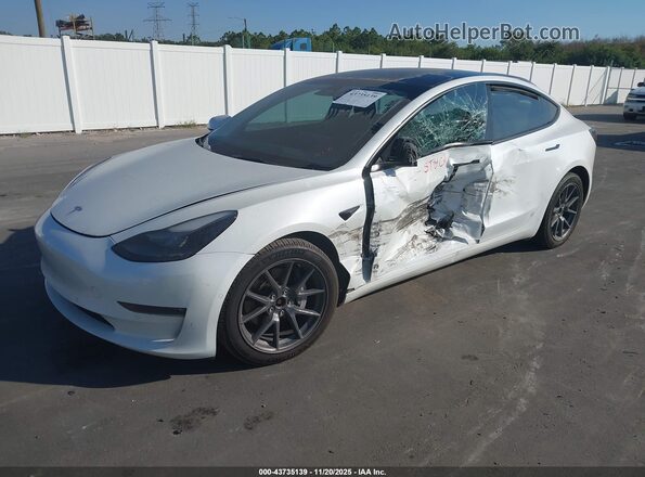 5YJ3E1EB3NF246922 2022 TESLA MODEL 3 Белый Передняя левая четверть