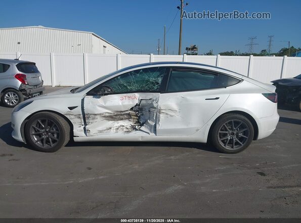 5YJ3E1EB3NF246922 2022 TESLA MODEL 3 Белый Панорамный вид салона 360°