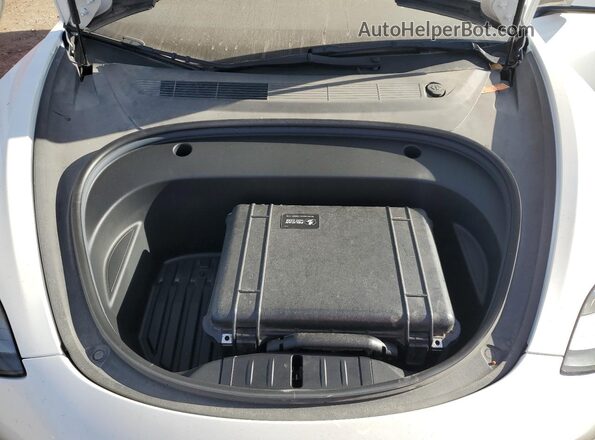 5YJ3E1EB4NF126496 2022 TESLA MODEL White Vista interior trasera