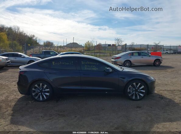 5YJ3E1EB4RF758808 2024 TESLA MODEL 3 Gray Вид задньої частини салону