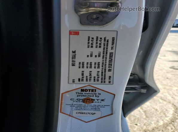 5YJ3E1EB5JF092255 2018 TESLA MODEL White Vista del compartimento del motor