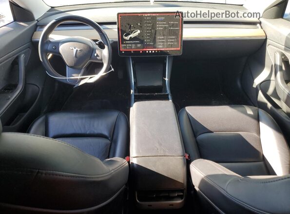 5YJ3E1EB5JF092255 2018 TESLA MODEL White Vista del salpicadero