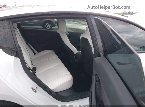 5YJ3E1EB5NF166165 2022 TESLA MODEL 3 White VIN կոդի պիտակի տեսք