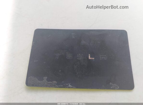 5YJ3E1EB6KF391870 2019 TESLA MODEL 3 Черный Вид панели приборов