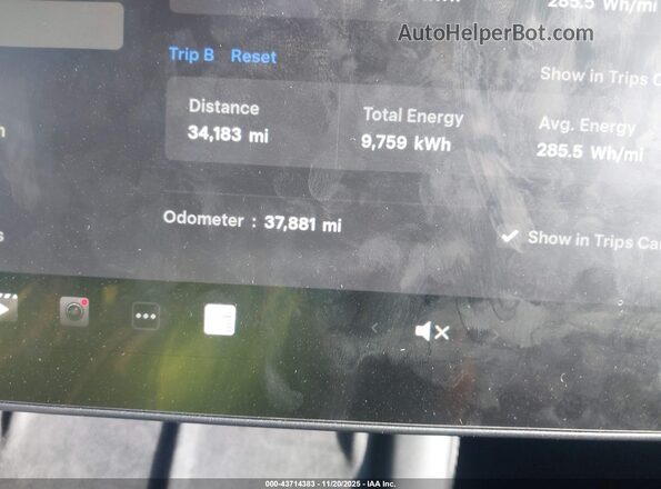 5YJ3E1EB6NF226910 2022 TESLA MODEL 3 Зеленый 